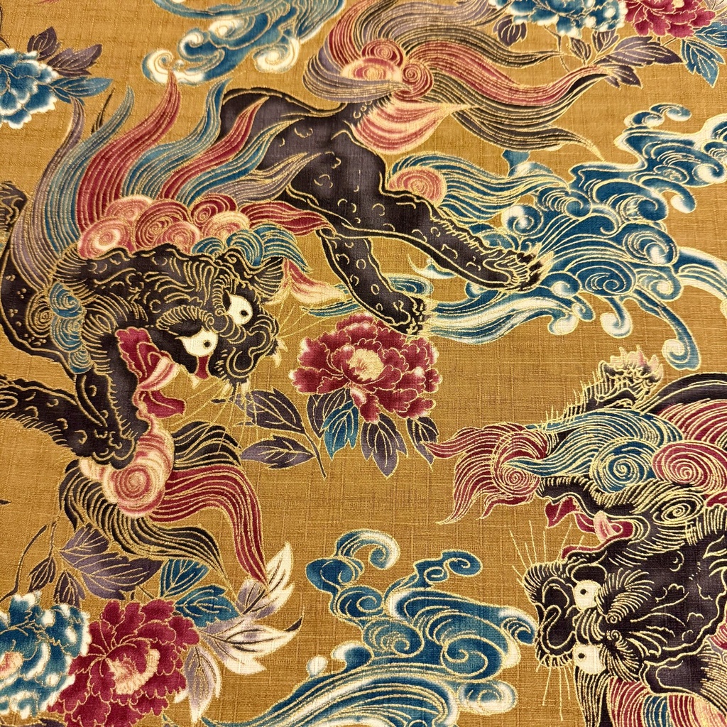 Hokkoh Fu Dog With Metallic Flowers Gold