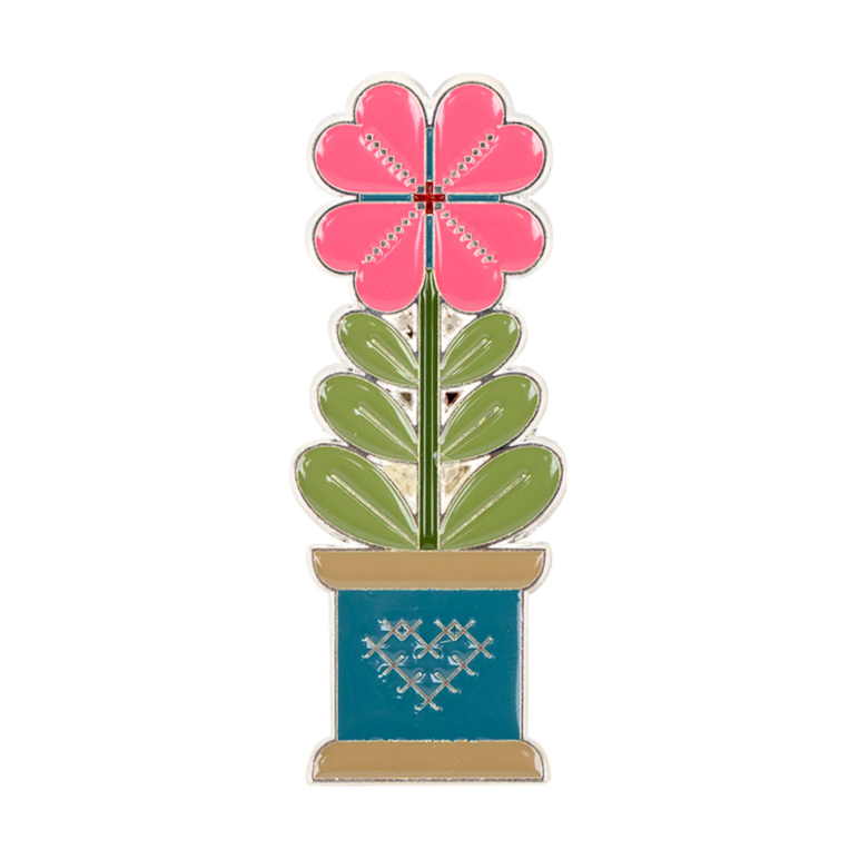 Quilty Flower Enamel Needle Minder
