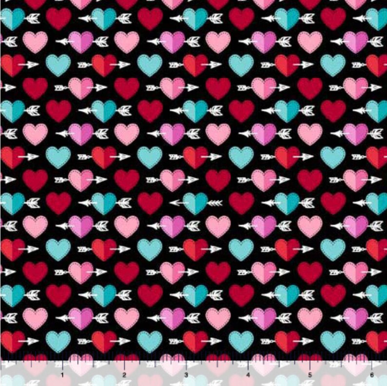 Sweet Valentine Cupid Hearts Black