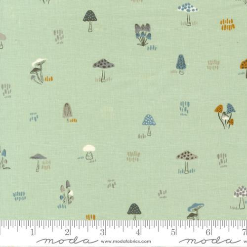 [45585 20] Woodland Wildflowers Pale Mint