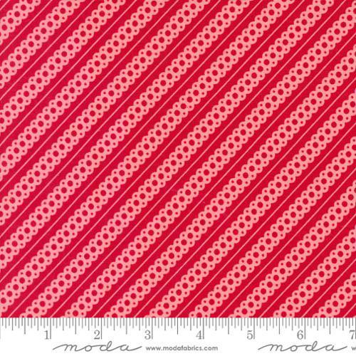 [31205 12] Kitty Christmas Berry