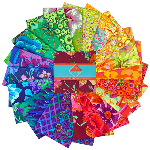 [FB6CPGP.SPECTRUM] Kaffe Classics Plus 5" Charm Pack Spectrum