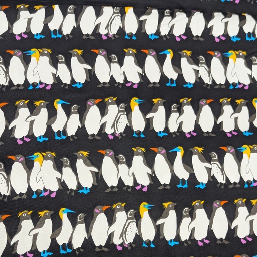 [850487-1-5] Sevenberry Penguins In Rows