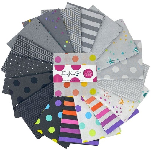 [FB6CPTP.GRAYWORK] Tula Graywork 5" Charm Pack