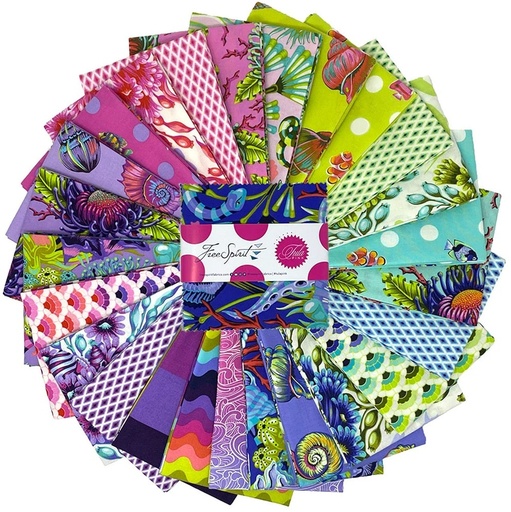 [FB6CPTP.FLORAL] Floral Reef 5" Charm Pack